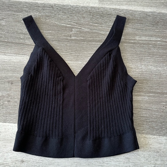 H&M Structured Crop Top - Picture 3 of 3